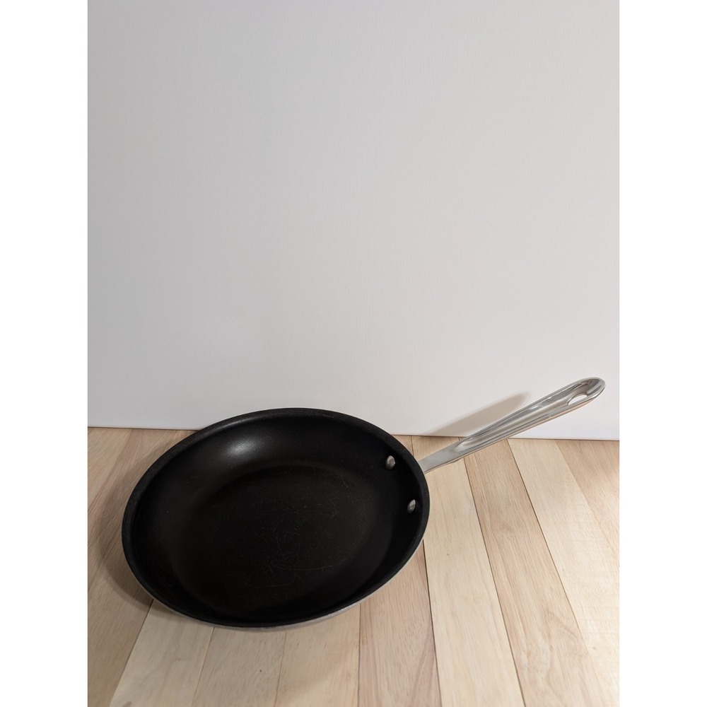 All-Clad D5 10 inch Brushed Stainless-Steel Nonstick Fry Pan Gently Used